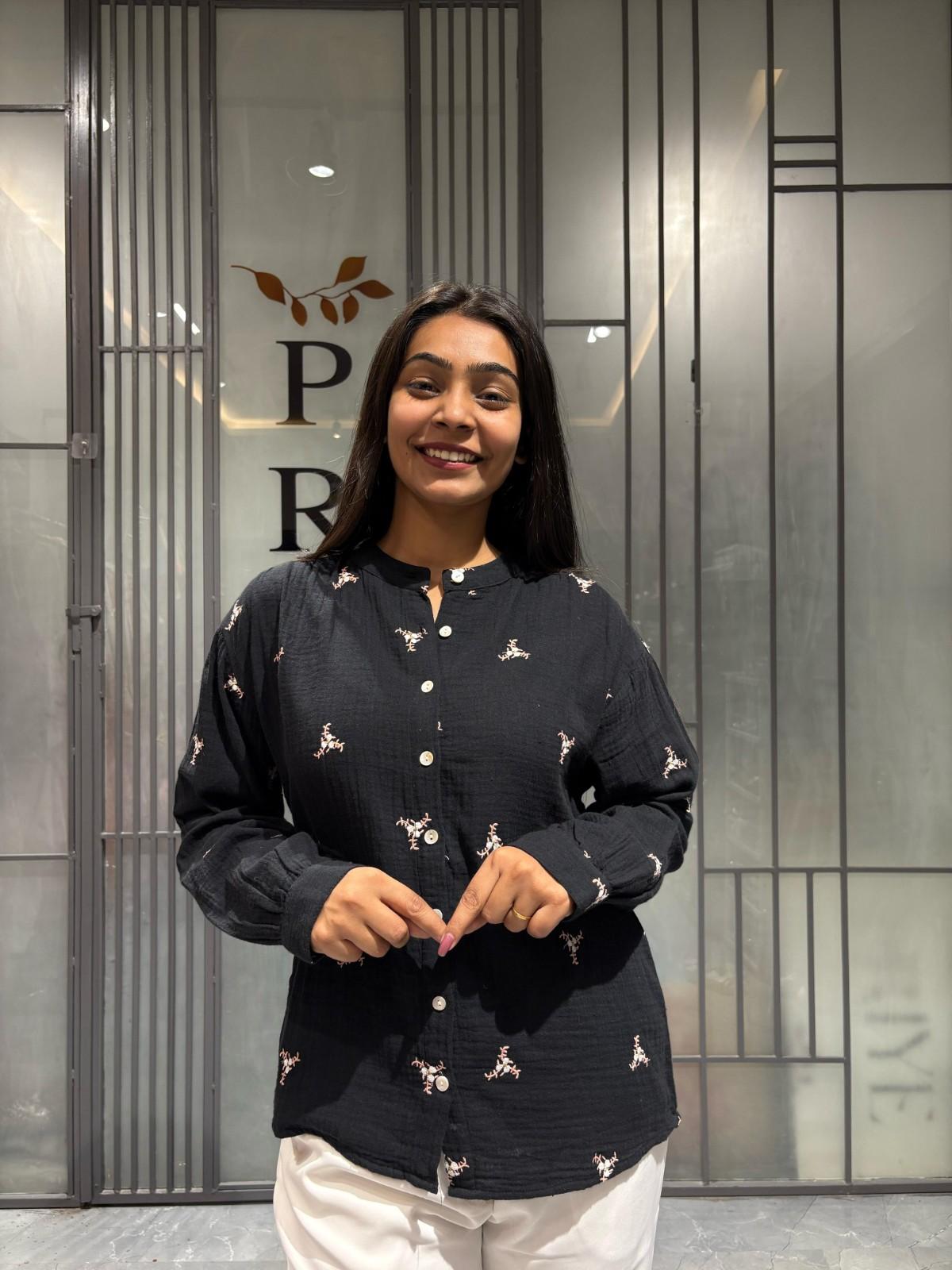 Embroidered gauge cotton shirt