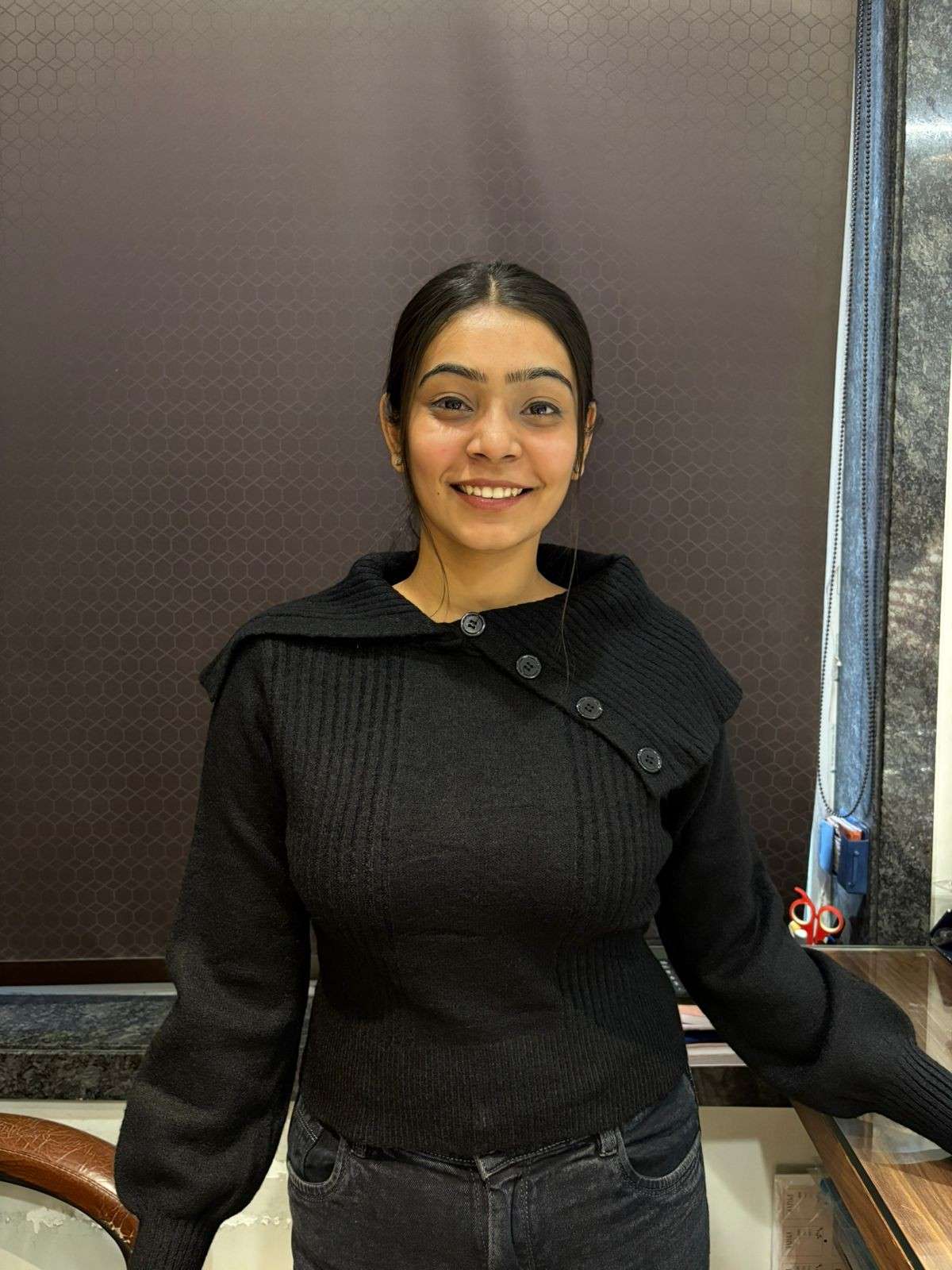 Woolen broad collared top