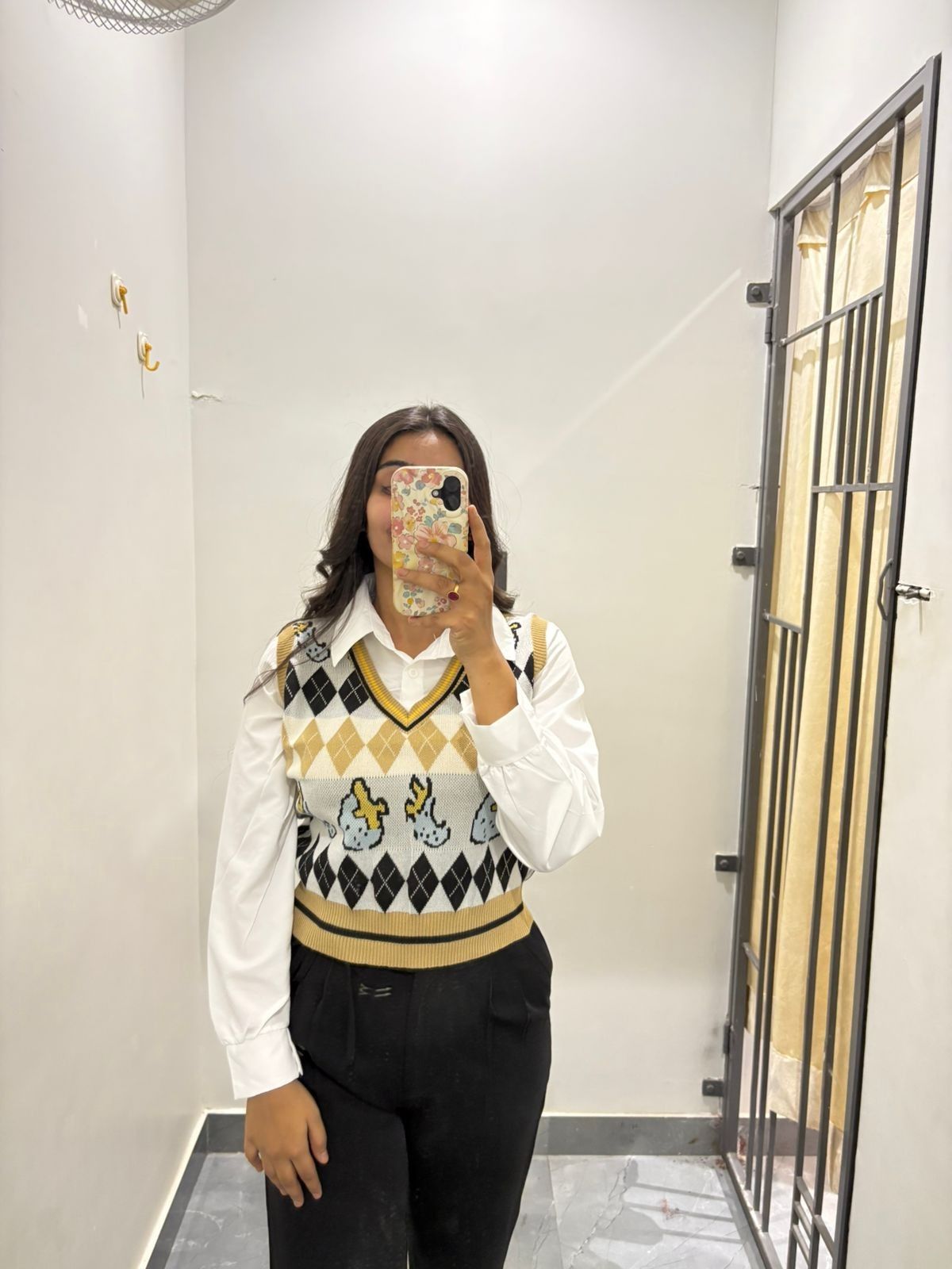 Collared knitted vest top